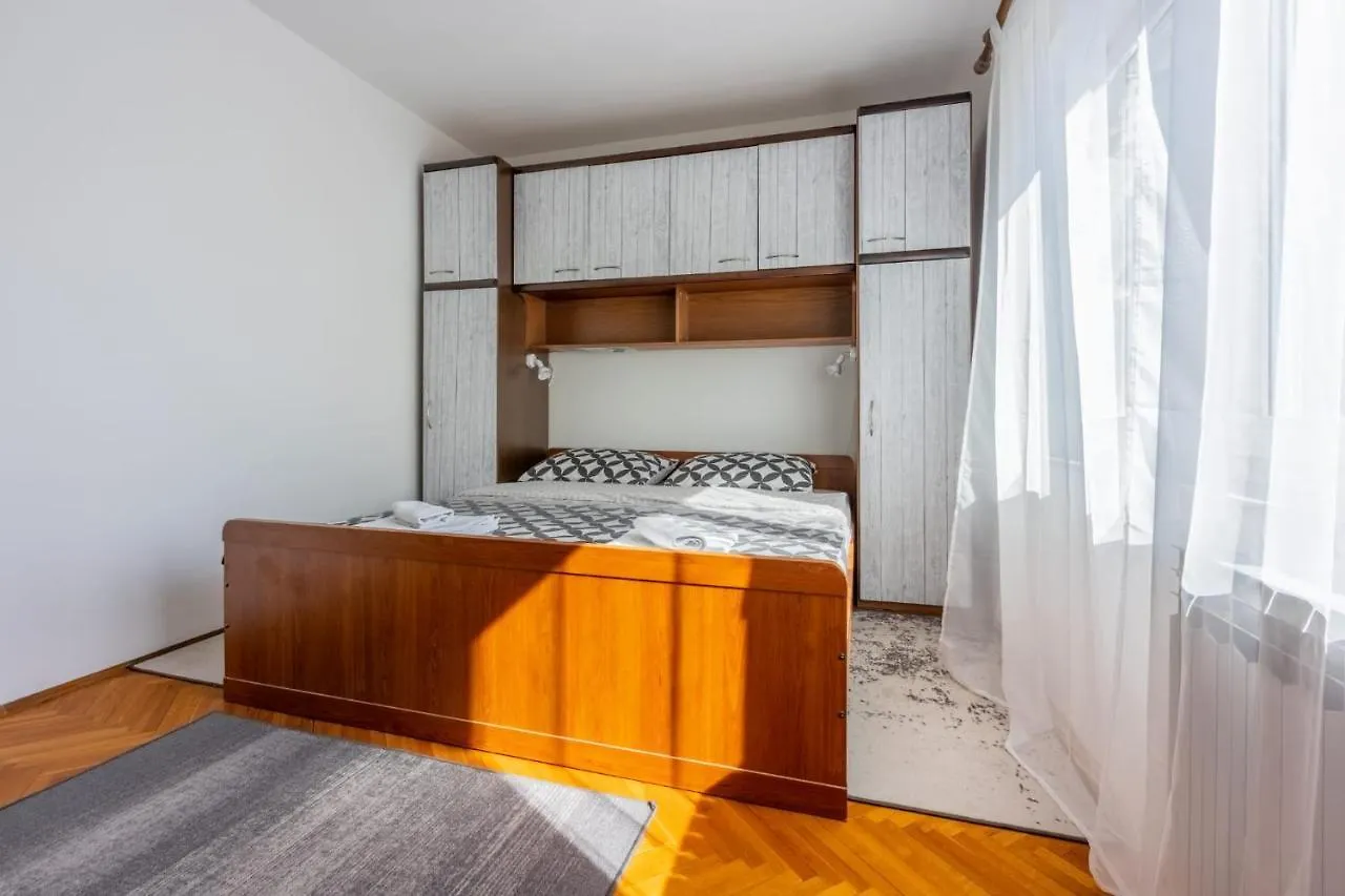Apartment Tus A2 Crikvenica