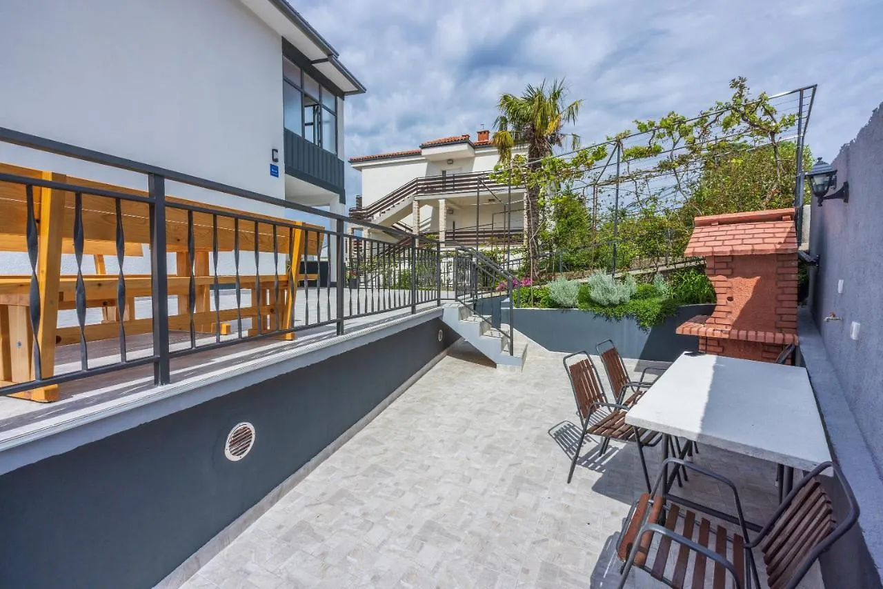 Apartment Tus A2 Crikvenica